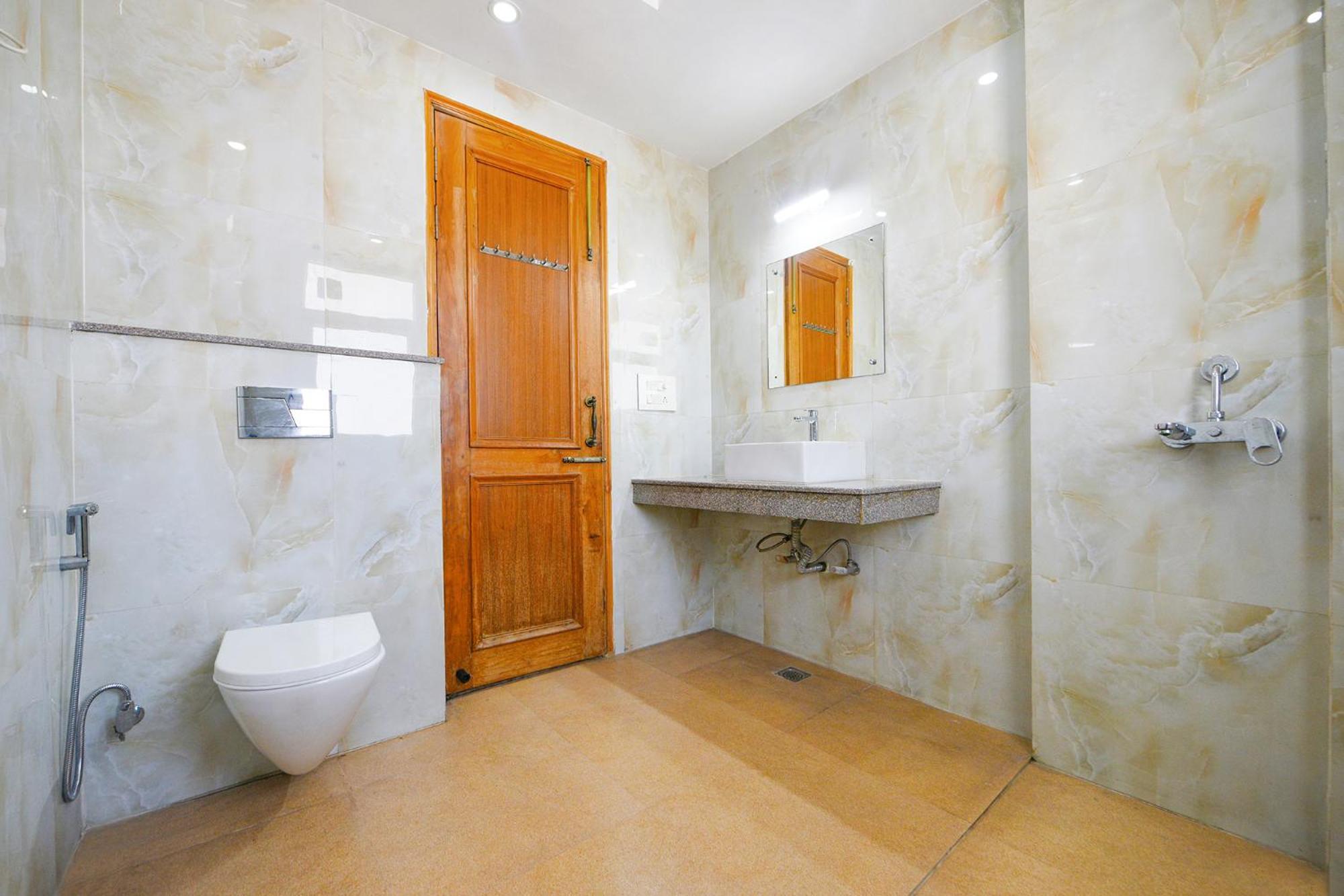 Fabhotel Ar Suites Gurgaon Bagian luar foto