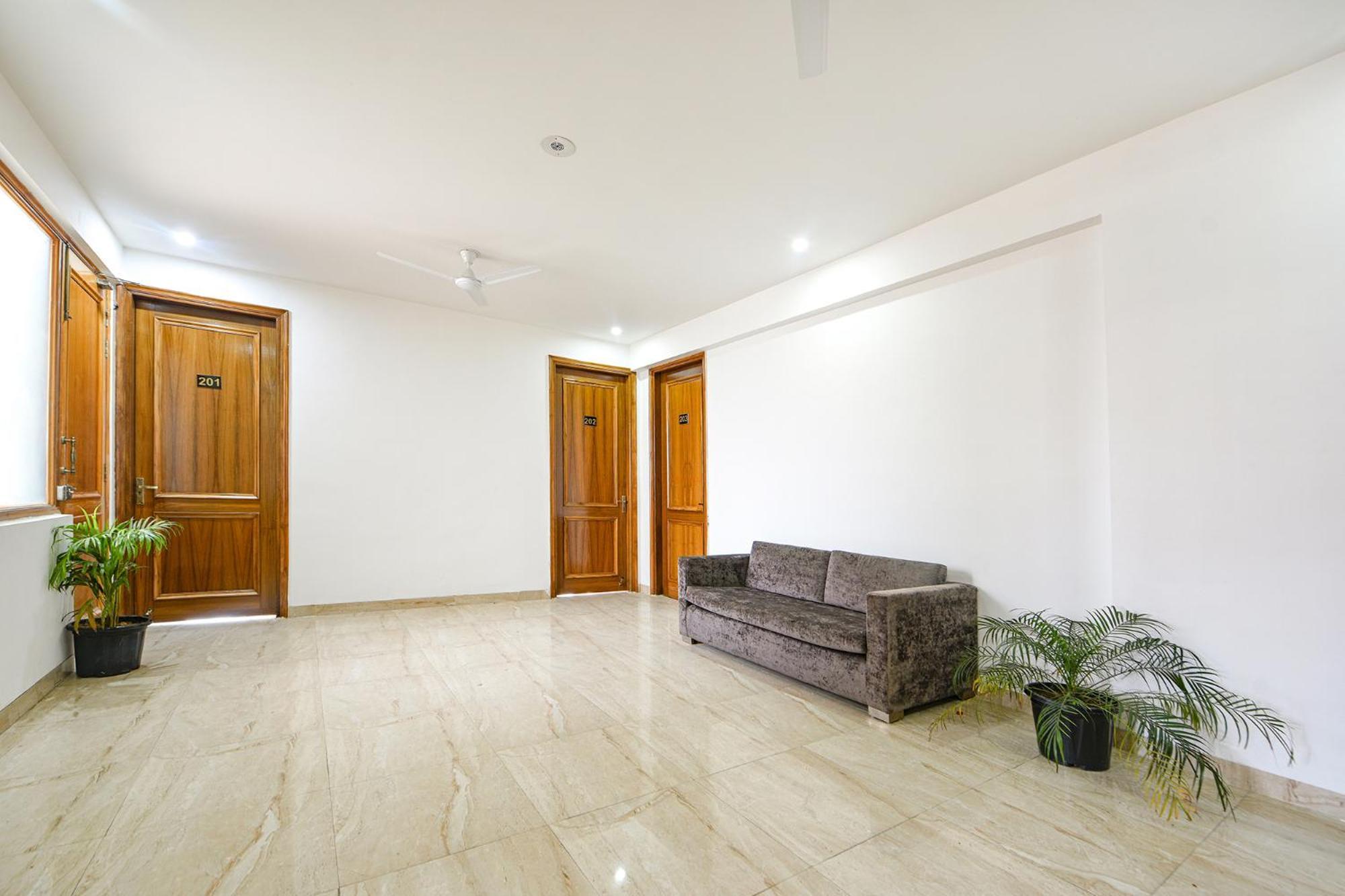Fabhotel Ar Suites Gurgaon Bagian luar foto