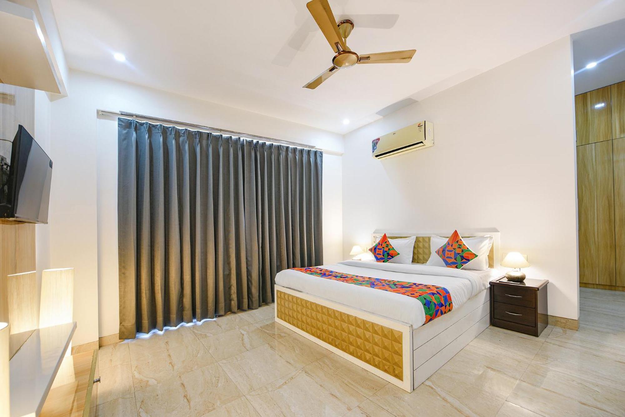 Fabhotel Ar Suites Gurgaon Bagian luar foto