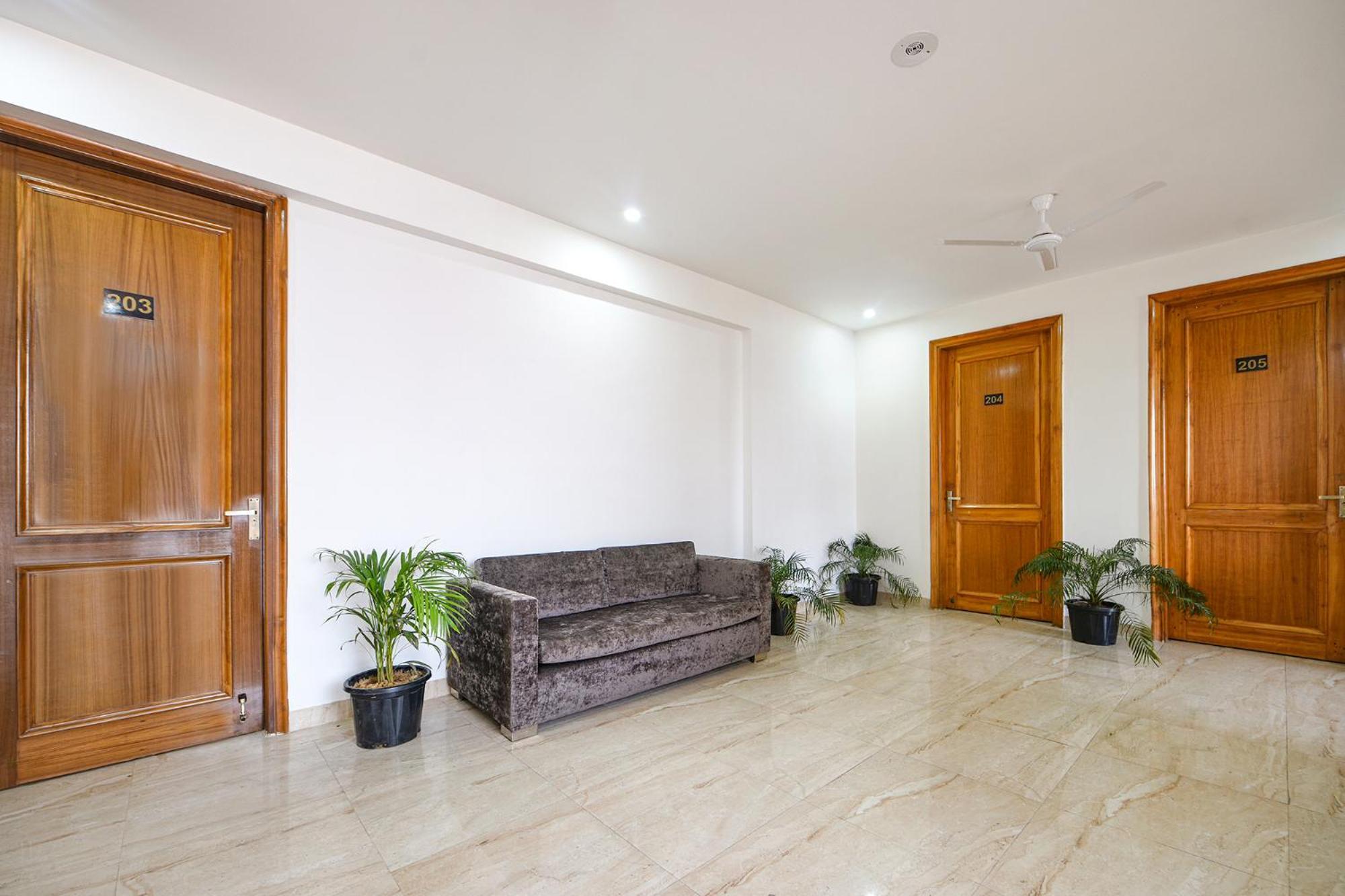 Fabhotel Ar Suites Gurgaon Bagian luar foto