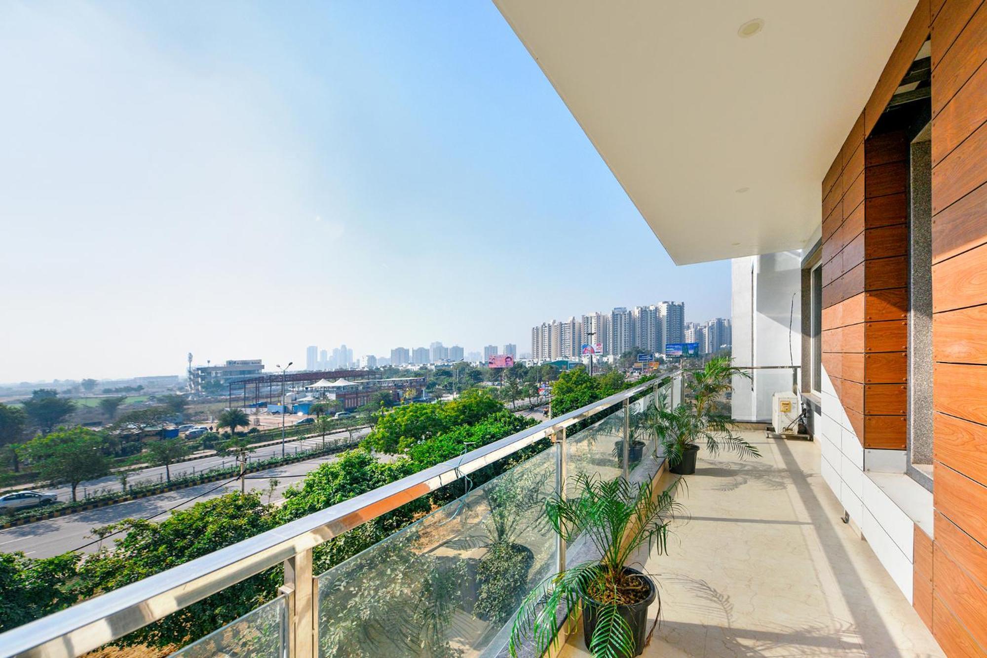 Fabhotel Ar Suites Gurgaon Bagian luar foto