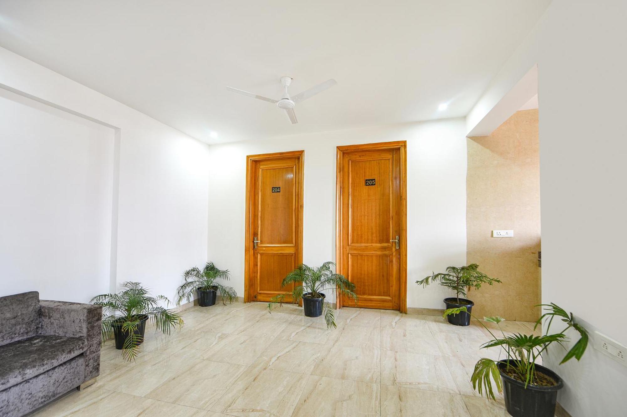 Fabhotel Ar Suites Gurgaon Bagian luar foto