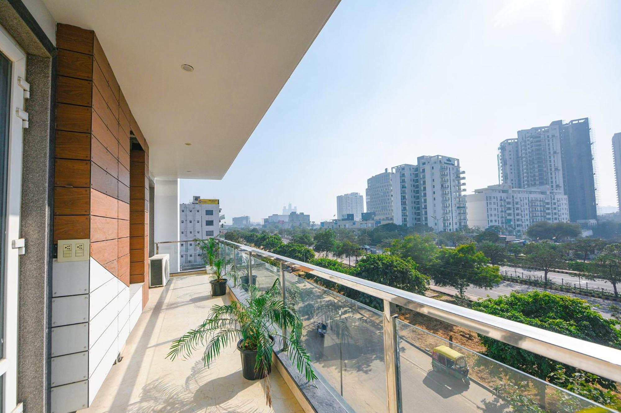 Fabhotel Ar Suites Gurgaon Bagian luar foto